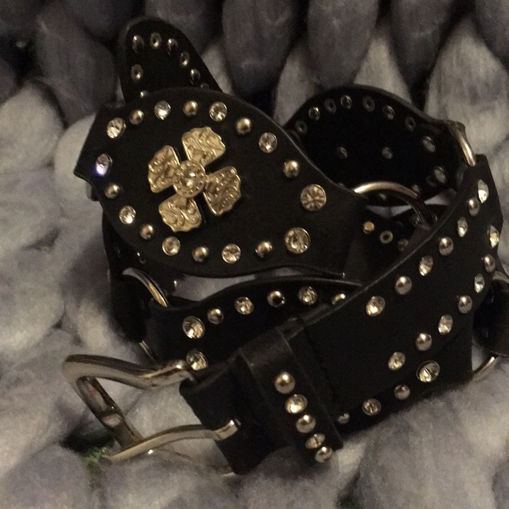 Black and silver bling belt